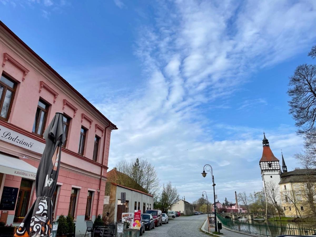 Apartmany V Podzamci V Blizkosti Zamku Blatná Zewnętrze zdjęcie